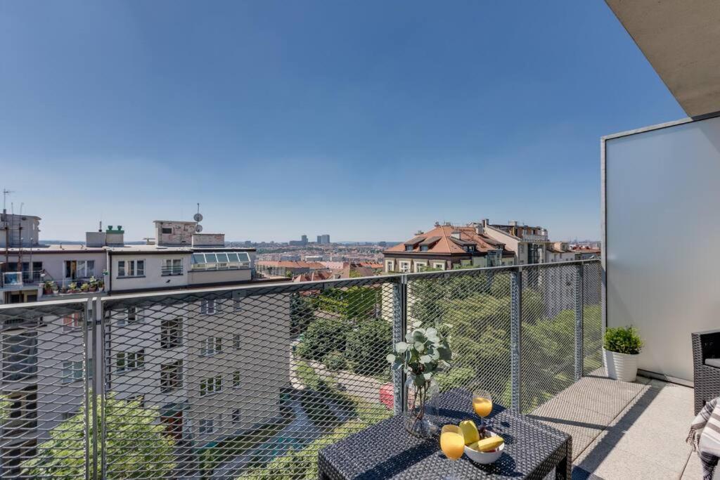 JT's Apartments Korunní str. Praha Bagian luar foto
