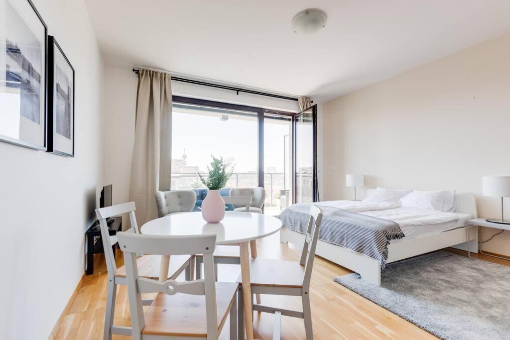 JT's Apartments Korunní str. Praha Bagian luar foto