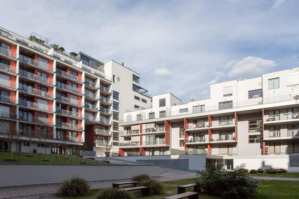 JT's Apartments Korunní str. Praha Bagian luar foto