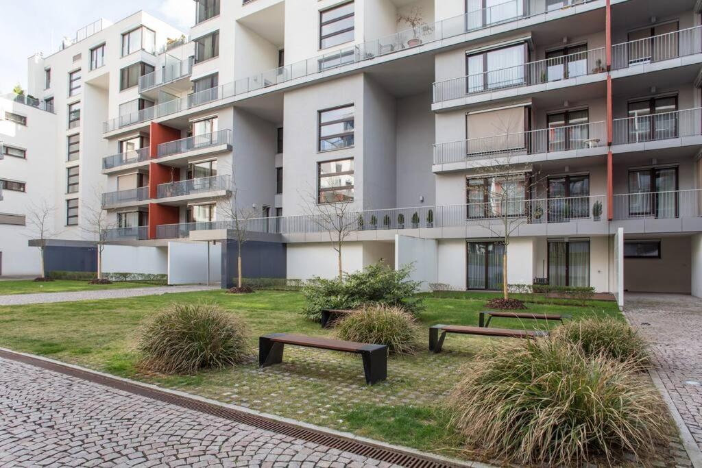 JT's Apartments Korunní str. Praha Bagian luar foto