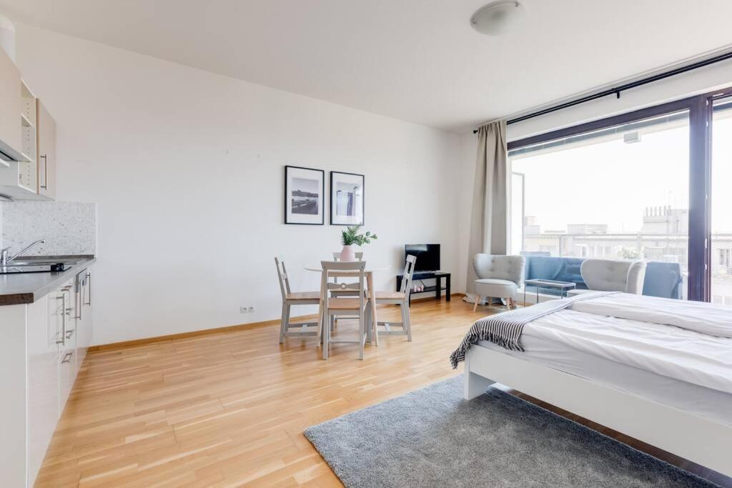 JT's Apartments Korunní str. Praha Bagian luar foto