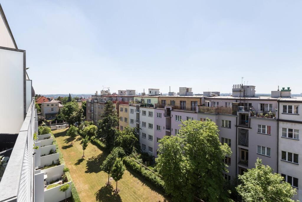 JT's Apartments Korunní str. Praha Bagian luar foto